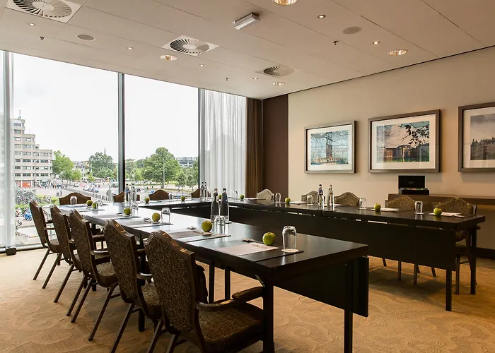 Leonardo Babylon 4* Haag