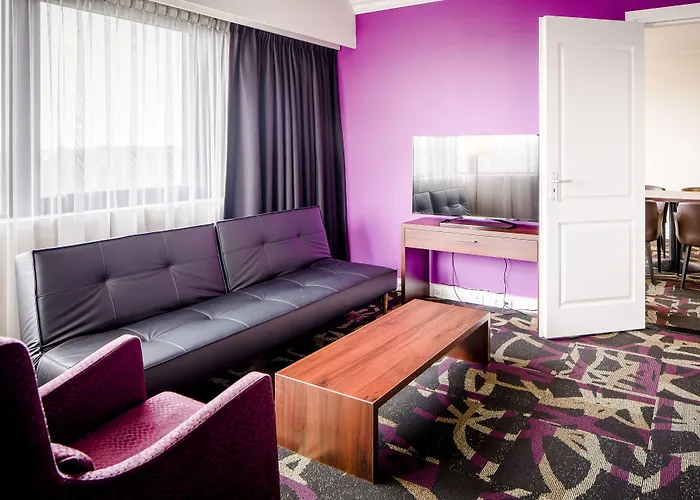 Leonardo Babylon Hága